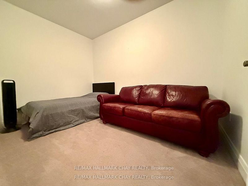 302 Essa Road • #505 • Barrie, ON photo 4