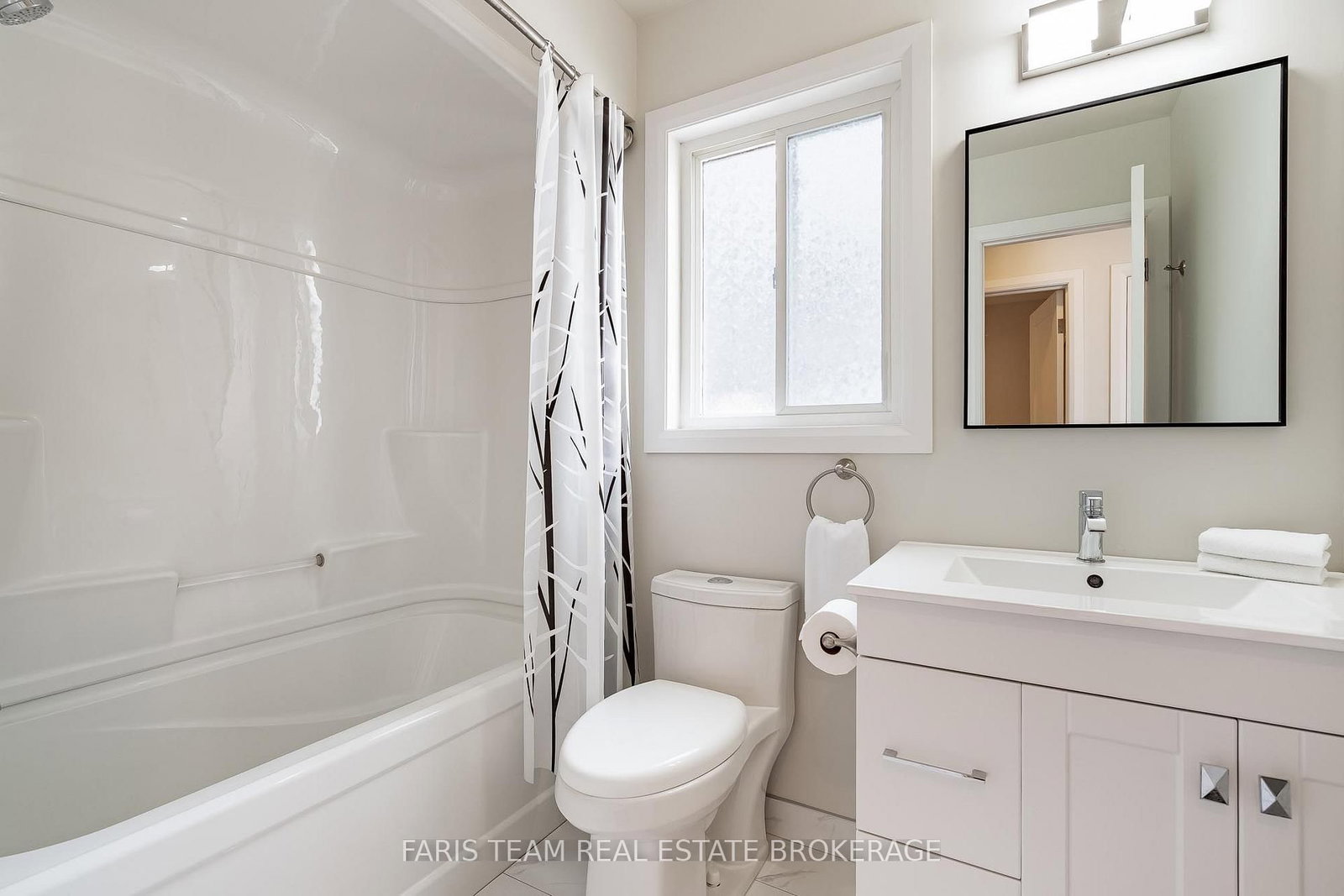 44 Hawthorne Crescent • Barrie, ON photo 23
