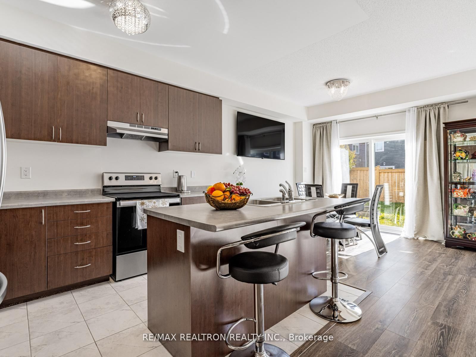 6 Bobolink Drive • Wasaga Beach, ON photo 12