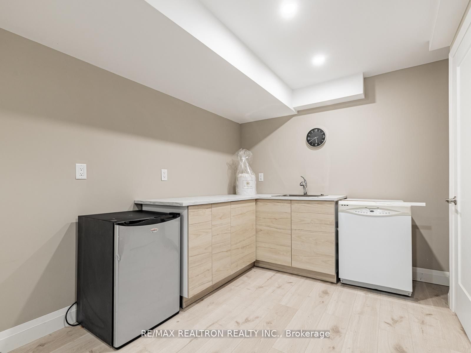 6 Bobolink Drive • Wasaga Beach, ON photo 31