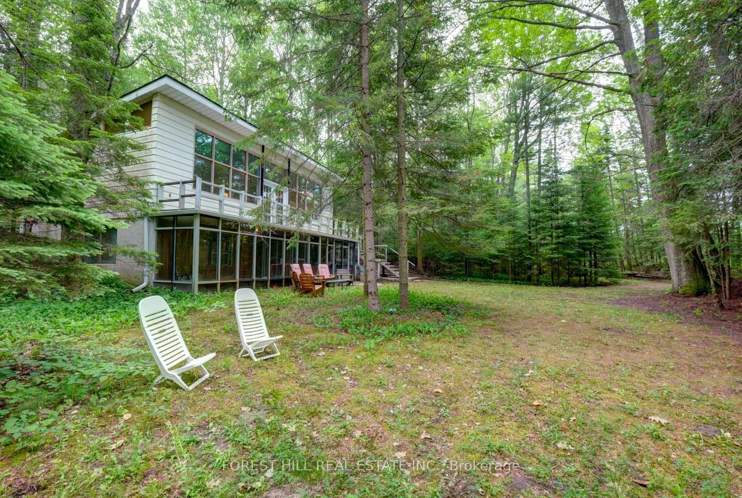 49 Leslie Street • Wasaga Beach, ON photo 10