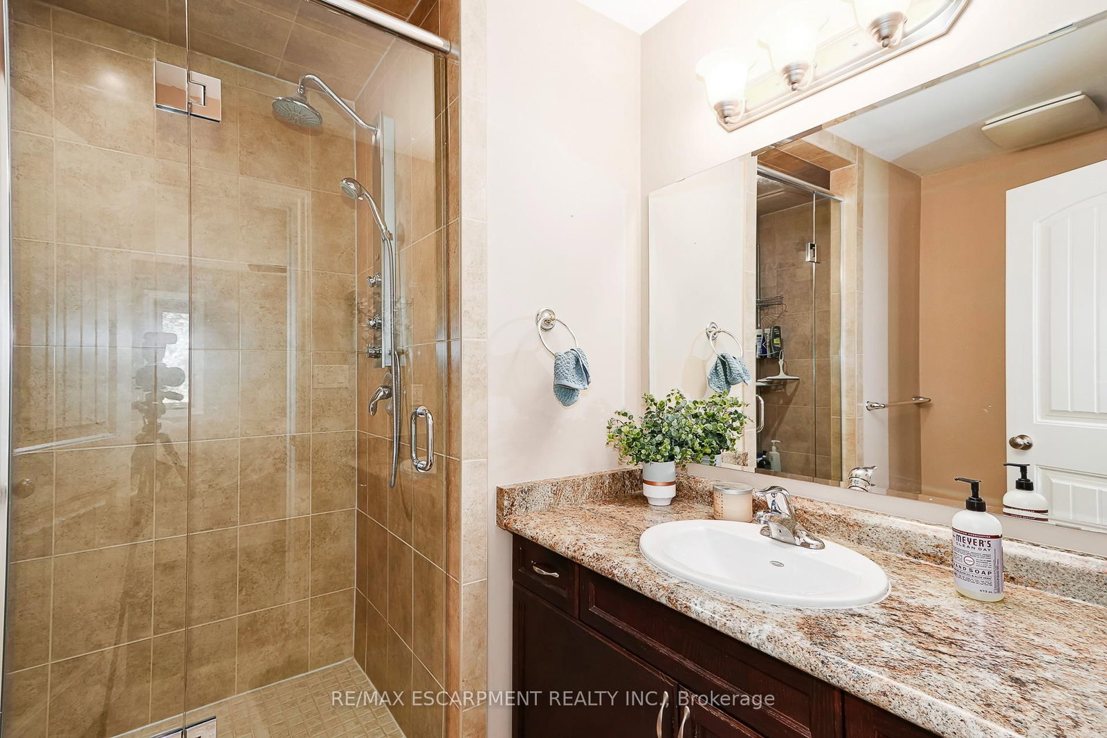 72 SILVER GLEN Boulevard • Collingwood, ON photo 21