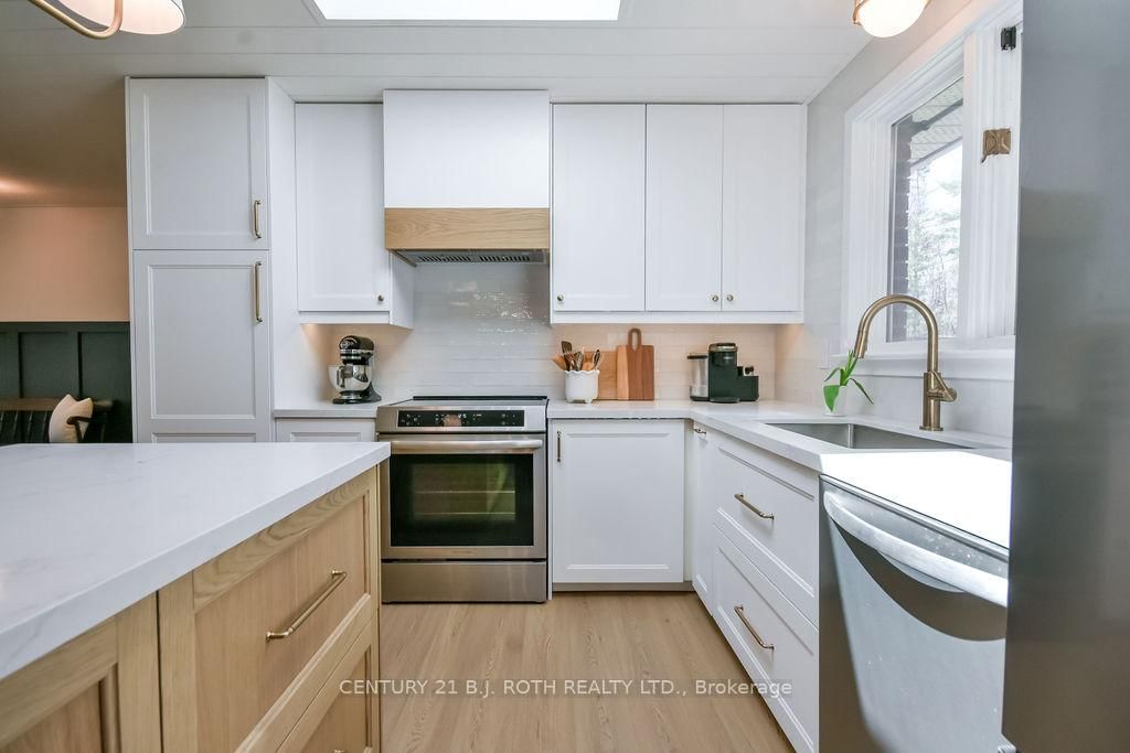 1078 Sunnidale Road • Springwater, ON photo 10