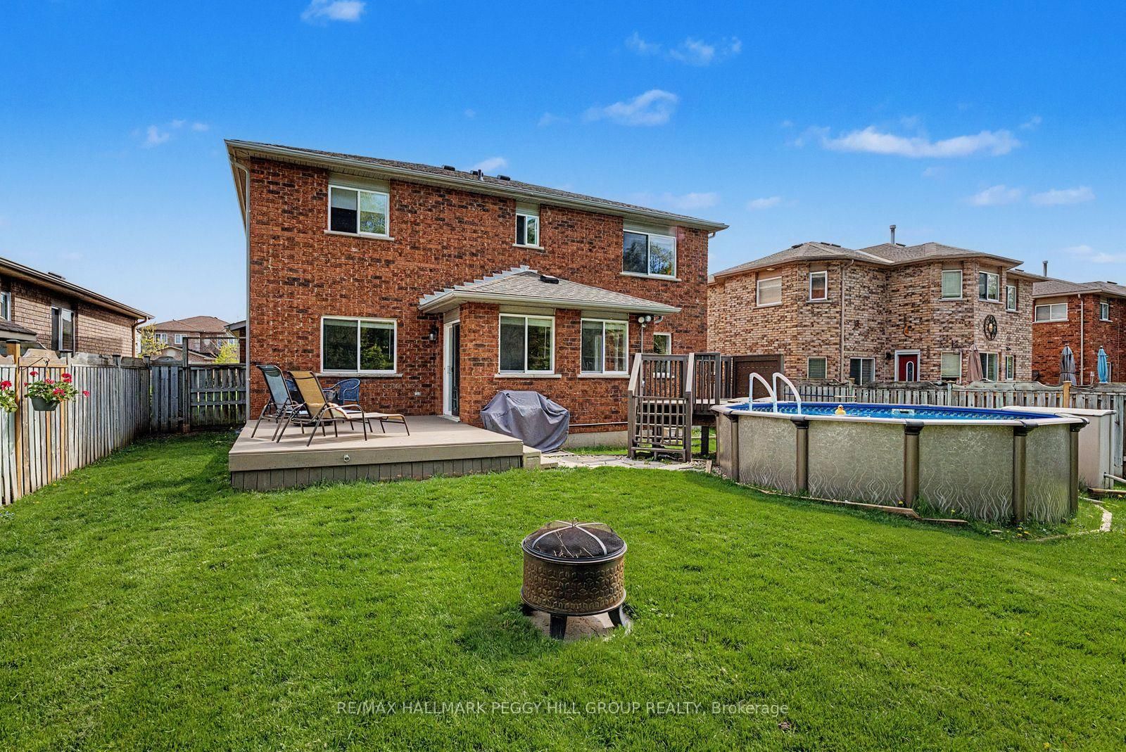 26 Kenwell Crescent • Barrie, ON photo 2