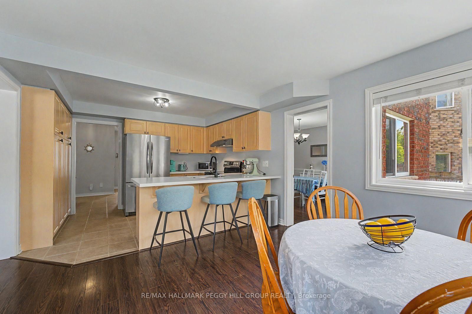 26 Kenwell Crescent • Barrie, ON photo 6