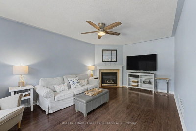 26 Kenwell Crescent • Barrie, ON photo 9