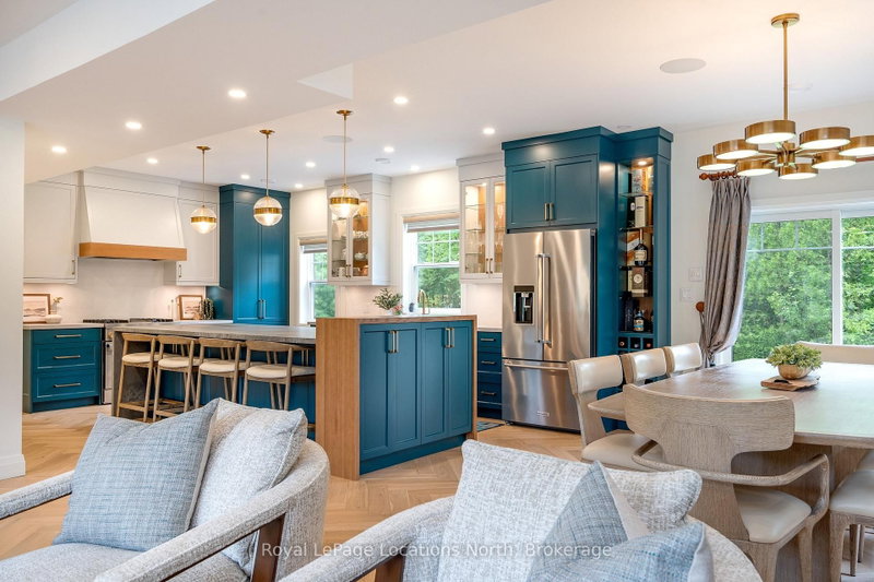 4 Woodview Drive