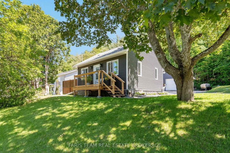 775 Ontario Street, Midland