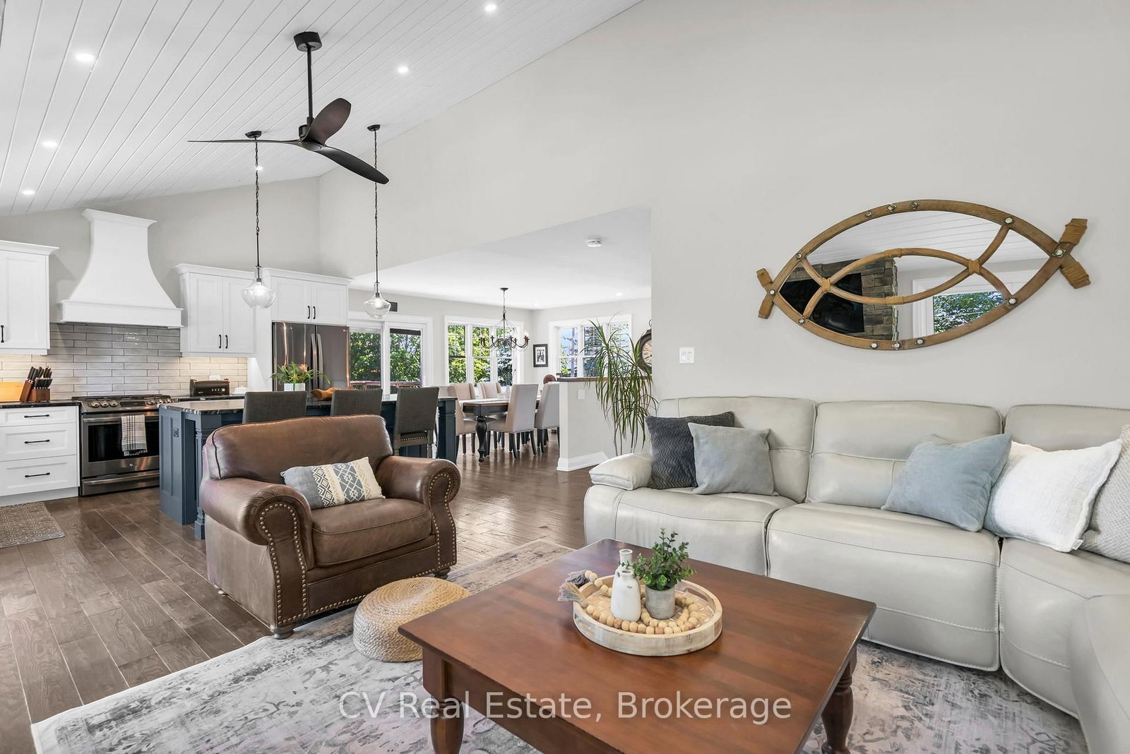 22 Baycrest Drive • Barrie, ON photo 13