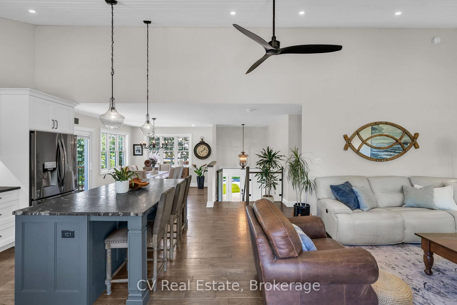 22 Baycrest Drive • Barrie, ON photo 14