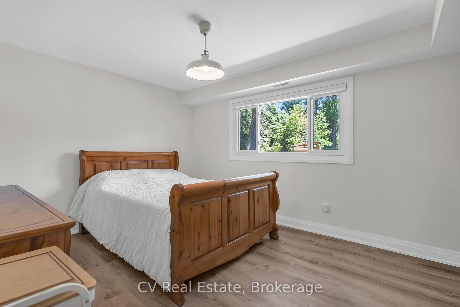 22 Baycrest Drive • Barrie, ON photo 33