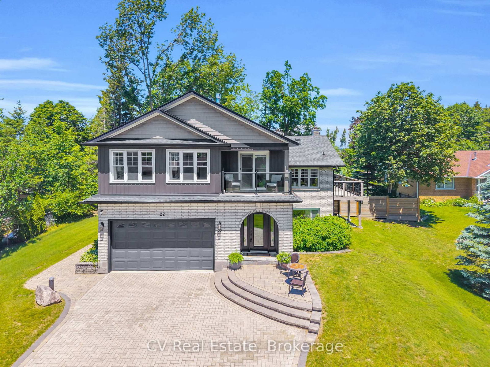 22 Baycrest Drive • Barrie, ON photo 4