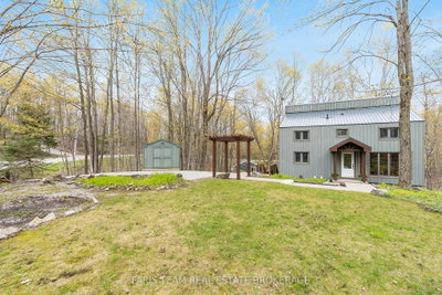 46 Huronwoods Drive • Oro-Medonte, ON photo 3
