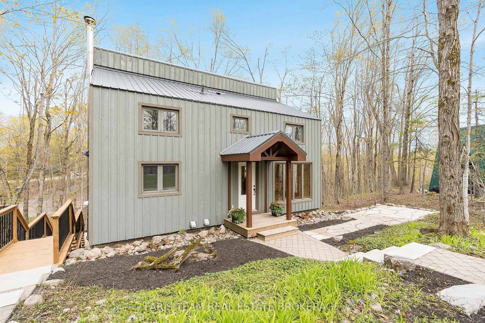 46 Huronwoods Drive • Oro-Medonte, ON photo 4