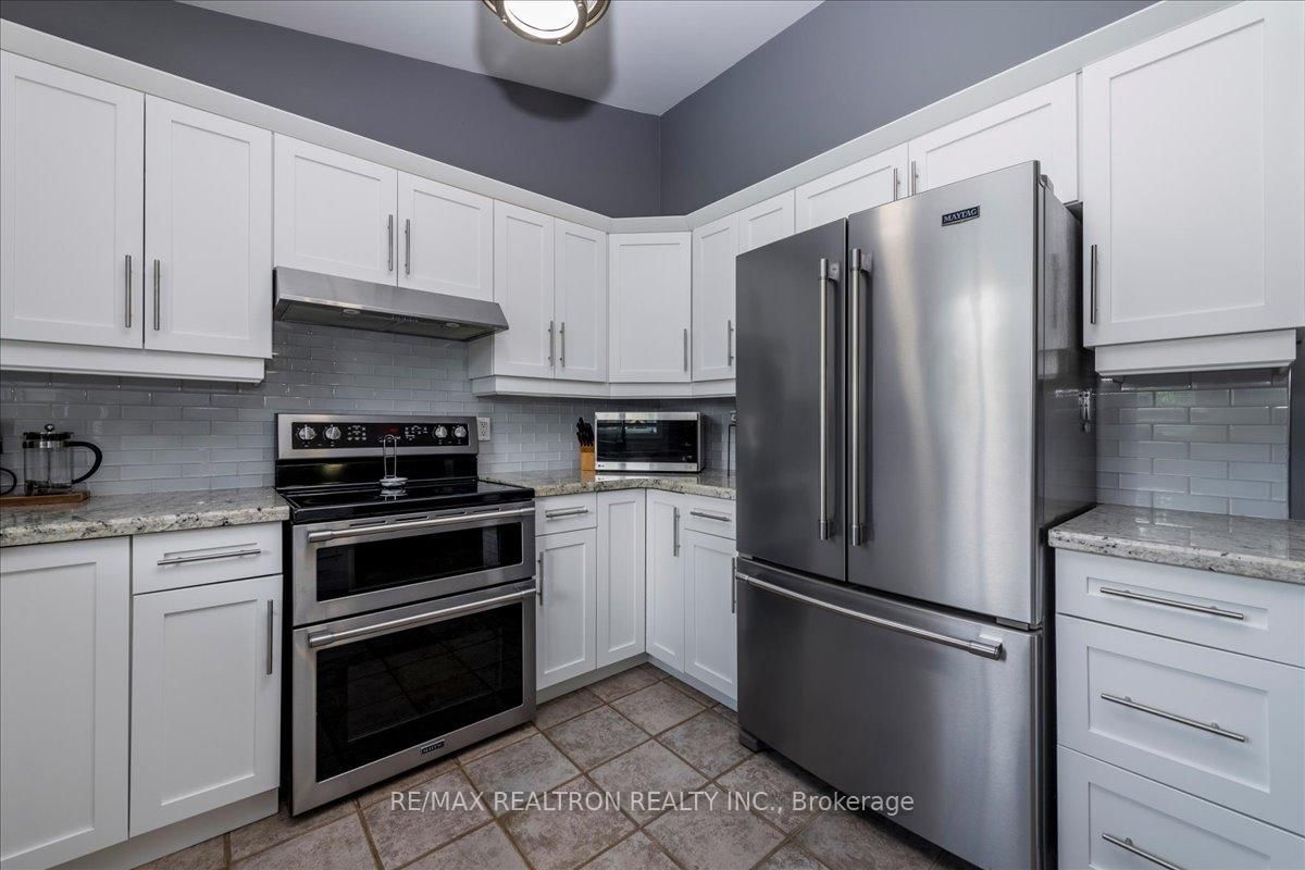 4 Templeton Drive • Clearview, ON photo 11
