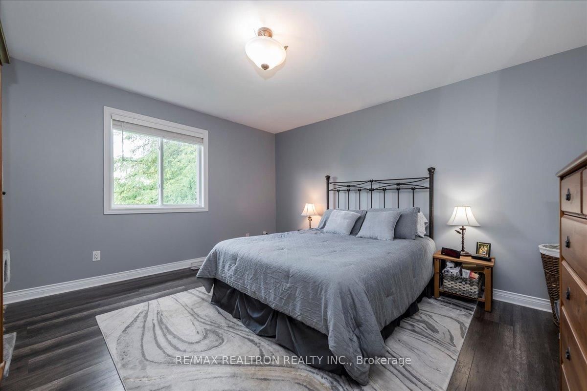 4 Templeton Drive • Clearview, ON photo 14
