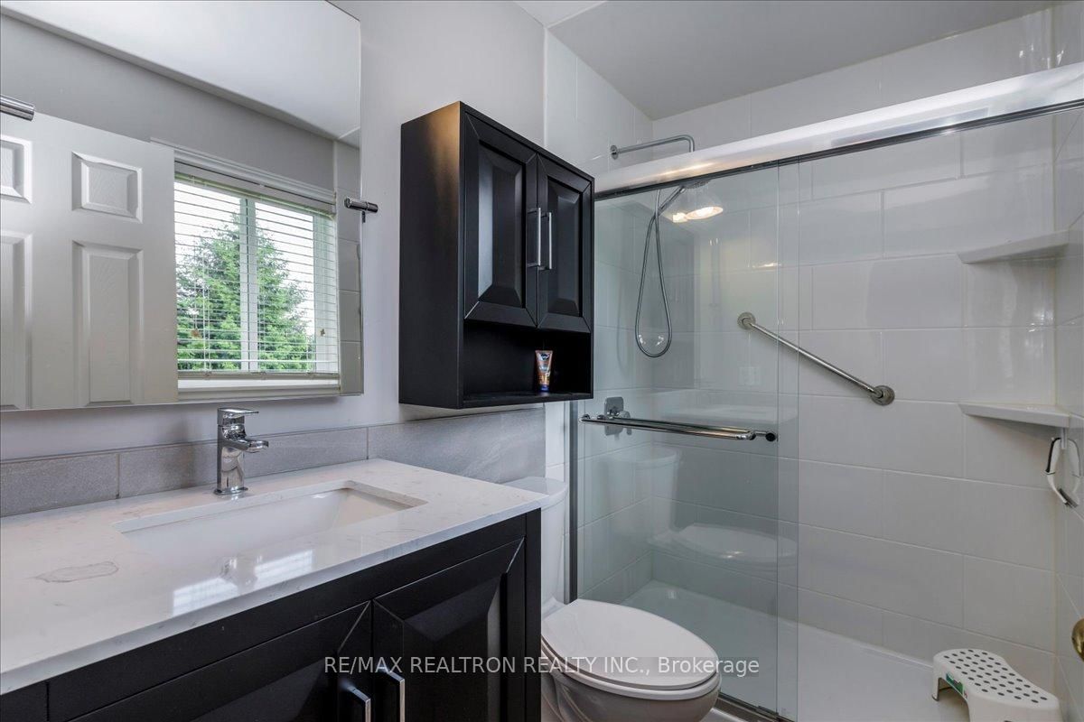 4 Templeton Drive • Clearview, ON photo 15