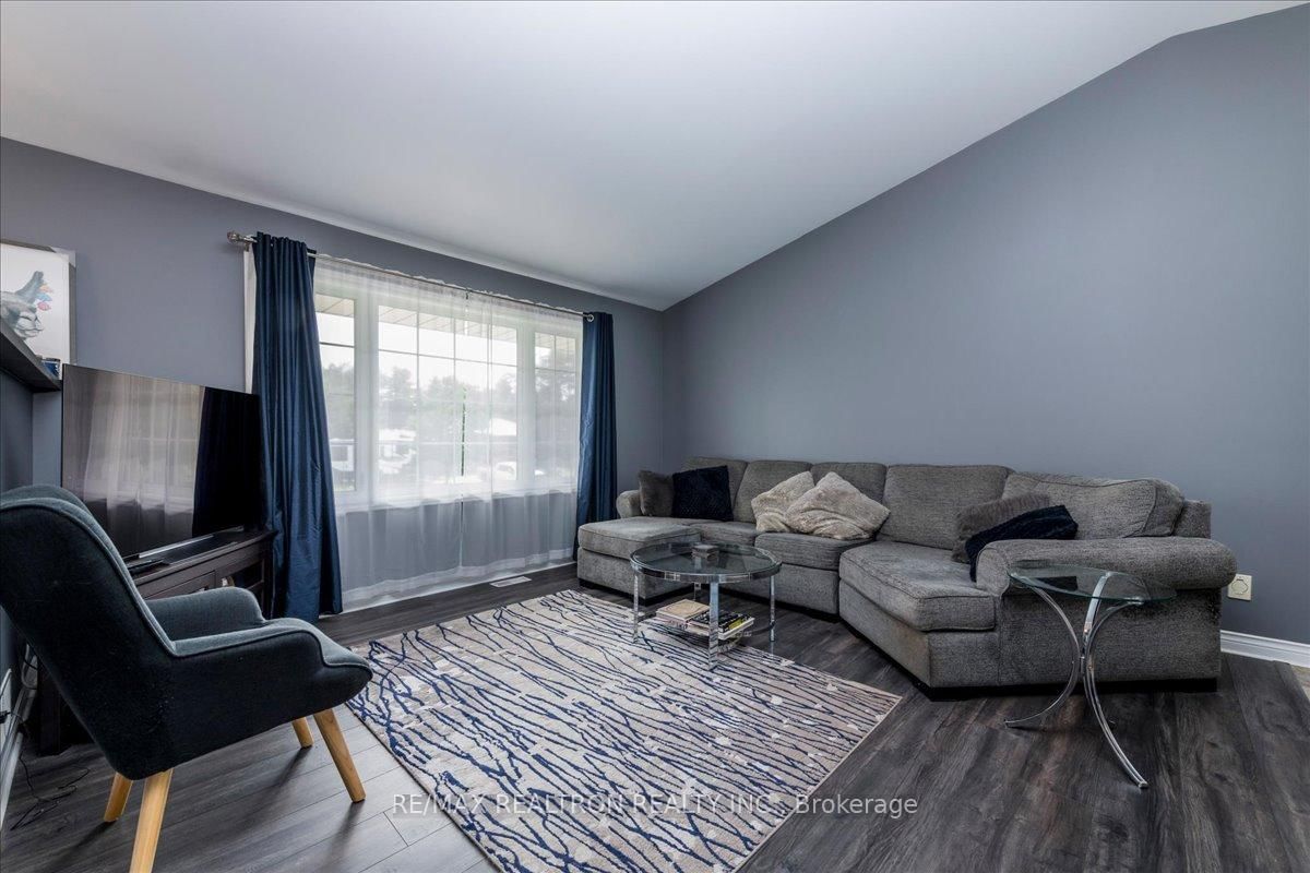 4 Templeton Drive • Clearview, ON photo 6