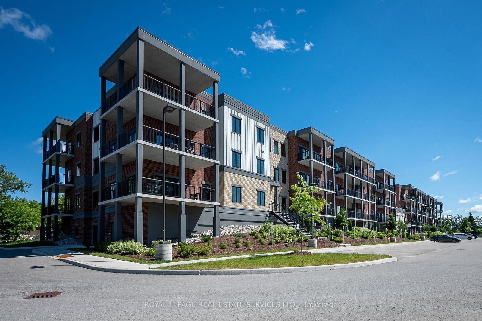 121 Mary Street • #314 • Clearview, ON photo 3
