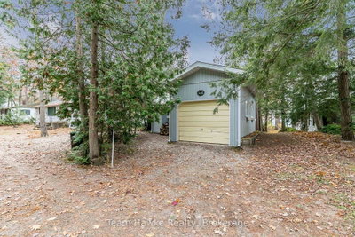 20 Scott Lane • Tiny, ON photo 3