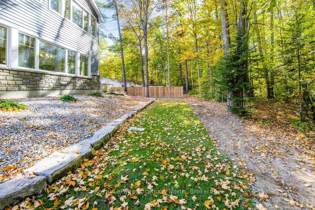 545 Oxbow Park Drive • Wasaga Beach, ON photo 30