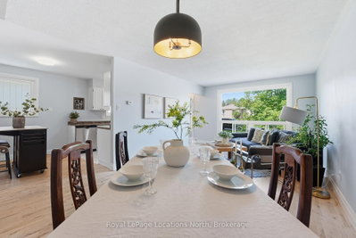 32 Courtice Crescent • Collingwood, ON photo 8