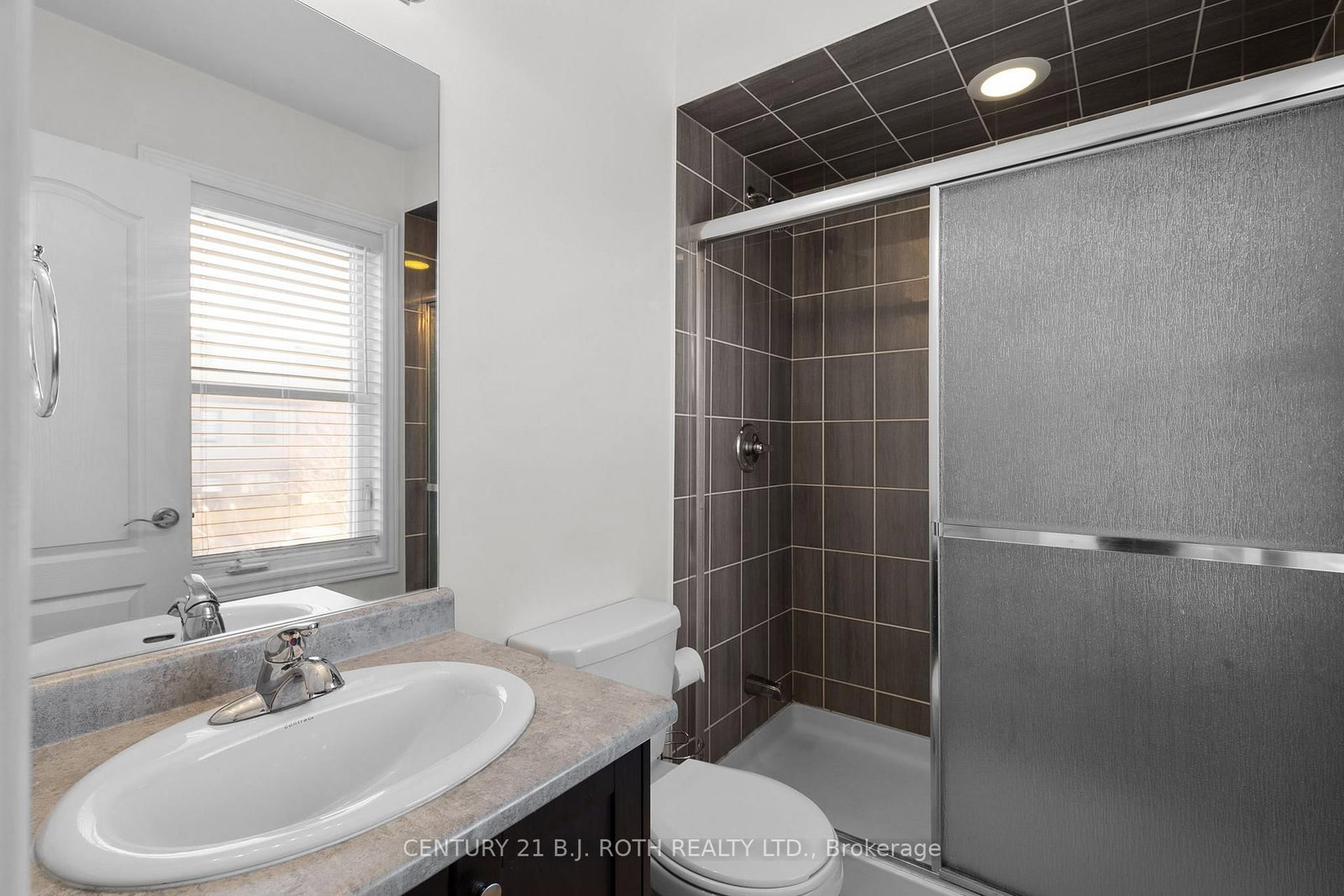 27 Cygnus Crescent • Barrie, ON photo 12