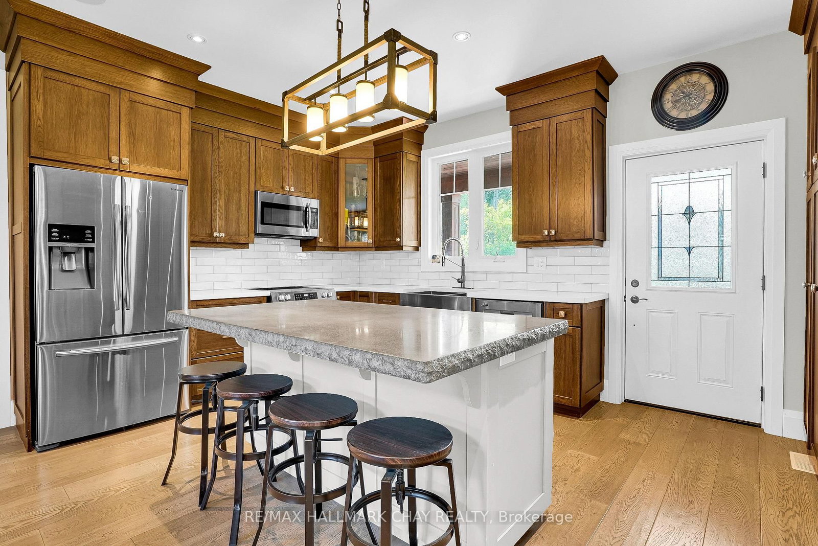 1573 County 6 Road S • Springwater, ON photo 13