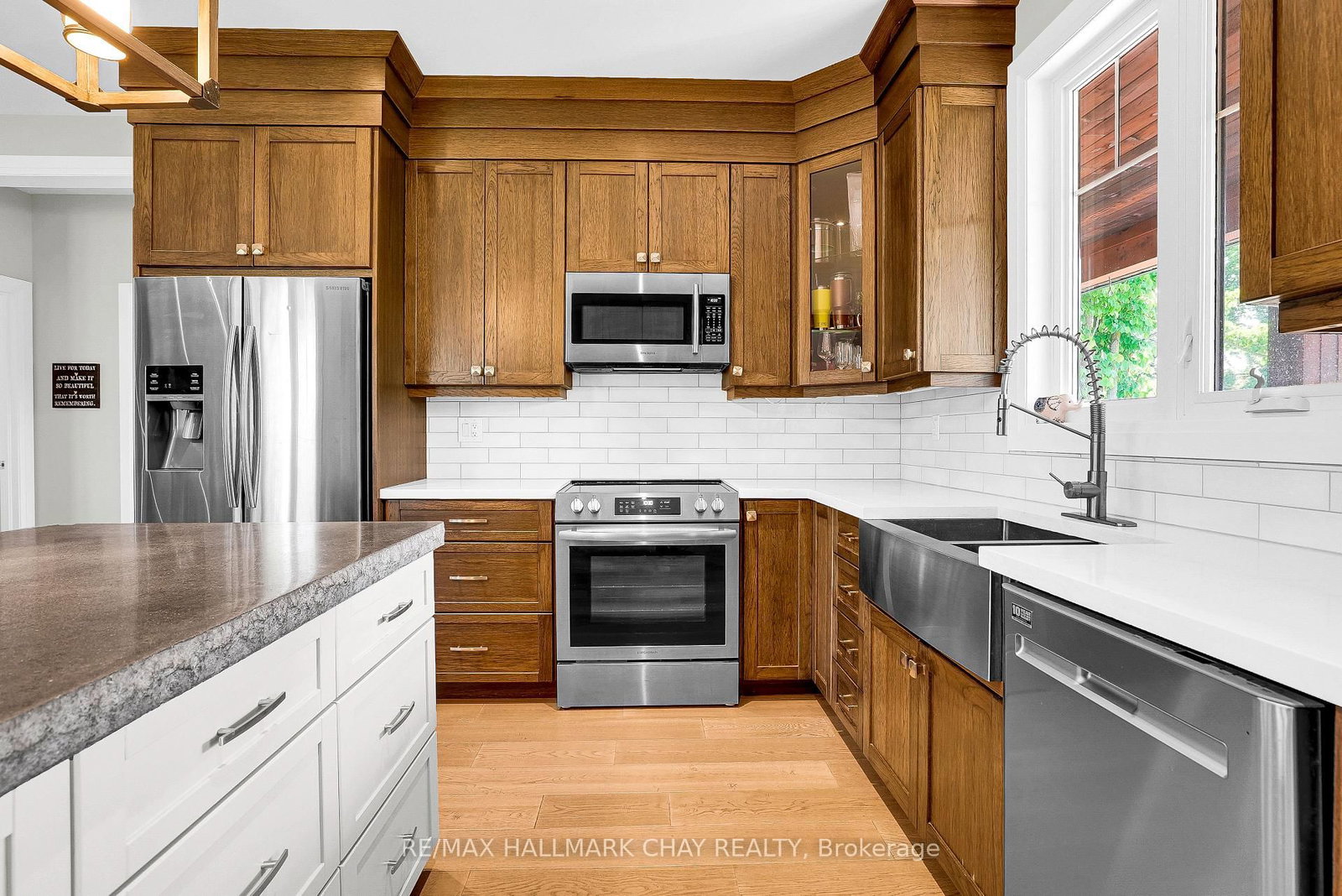 1573 County 6 Road S • Springwater, ON photo 14