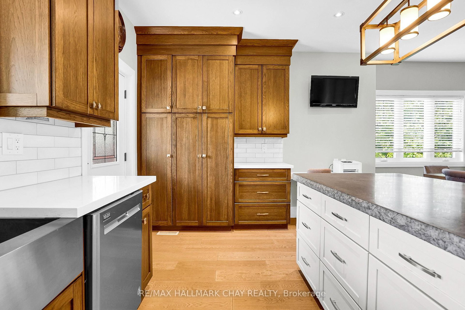 1573 County 6 Road S • Springwater, ON photo 15
