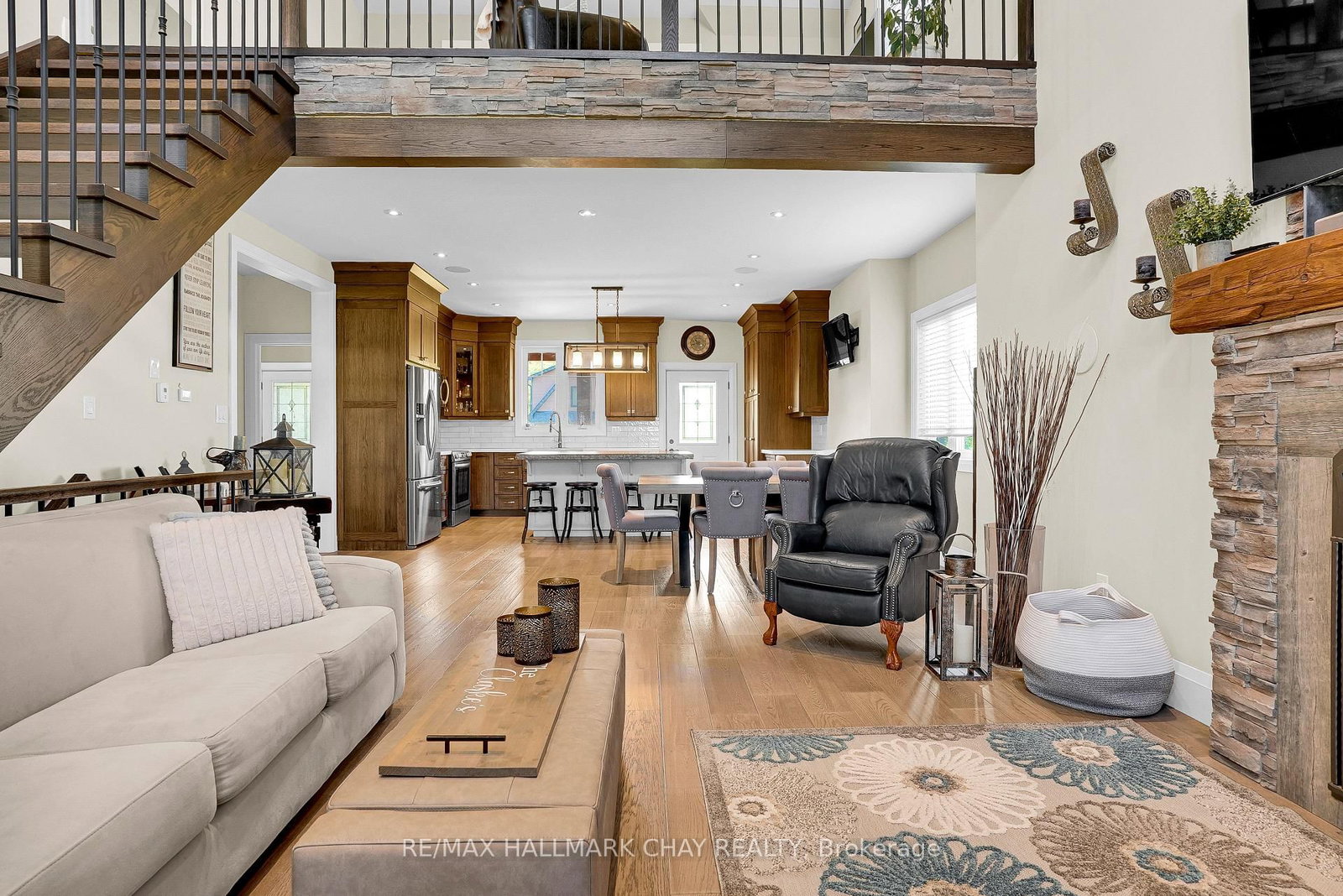 1573 County 6 Road S • Springwater, ON photo 8