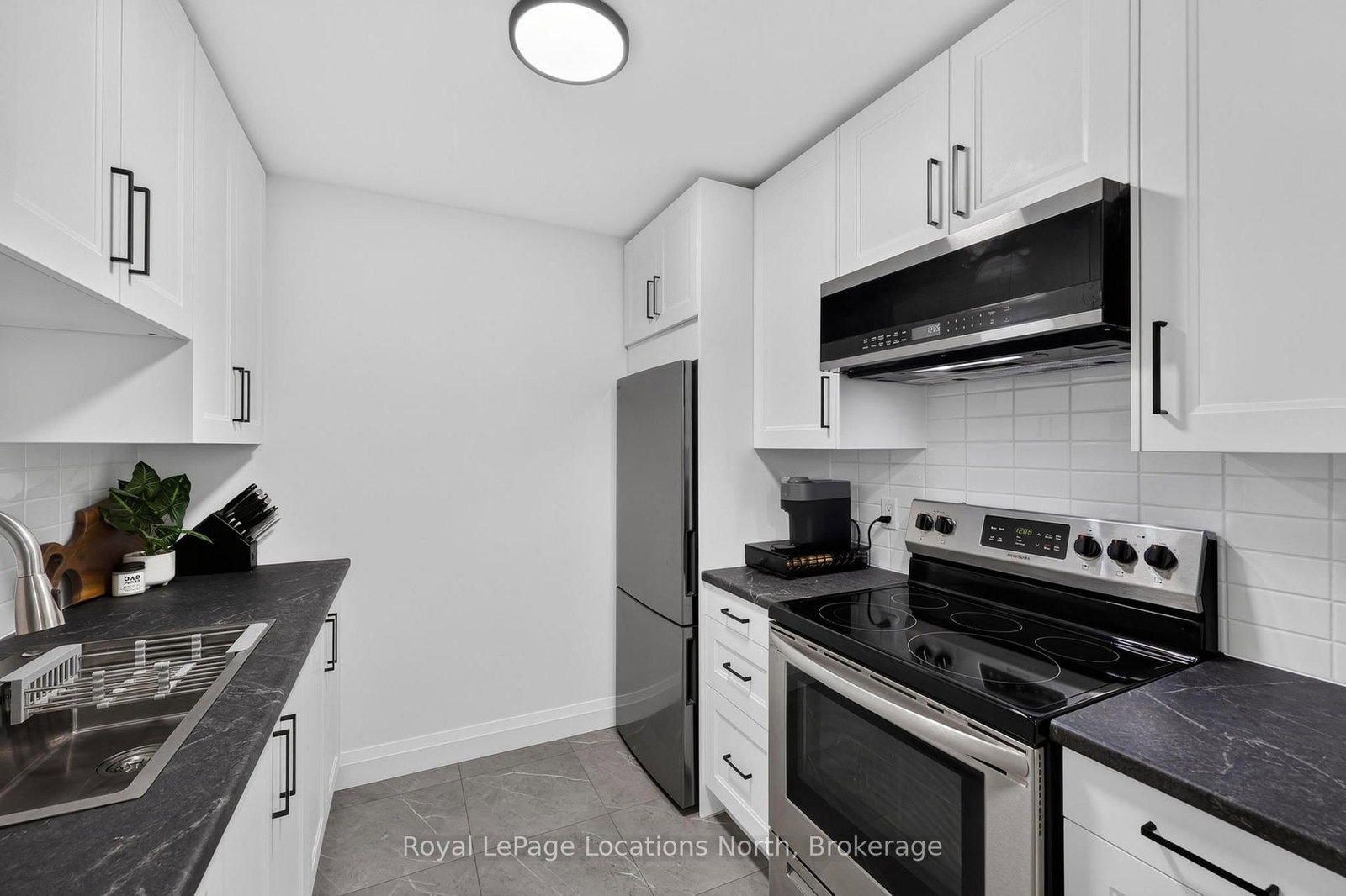 163 Edgehill Drive • #D7 • Barrie, ON photo 11