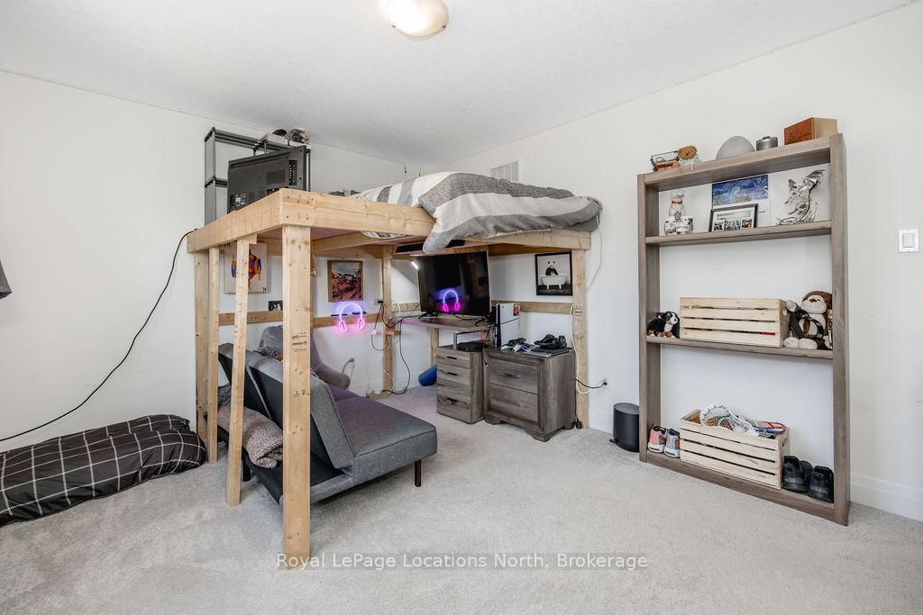 18 Bassett Street • Collingwood, ON photo 28