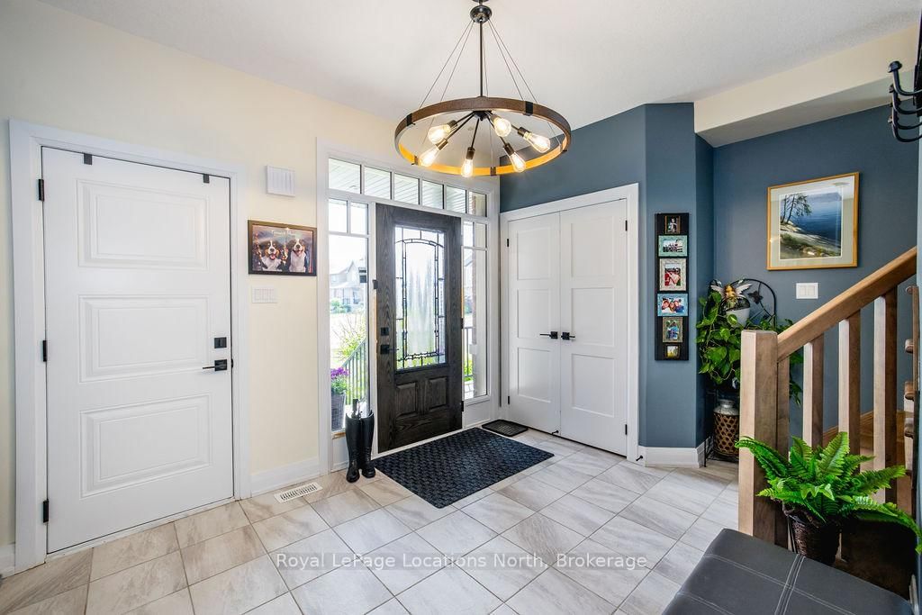 18 Bassett Street • Collingwood, ON photo 6