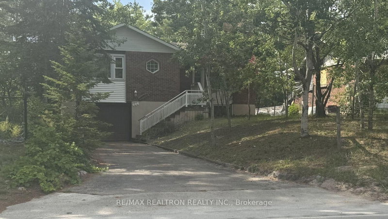 444 River Road E, Wasaga Beach