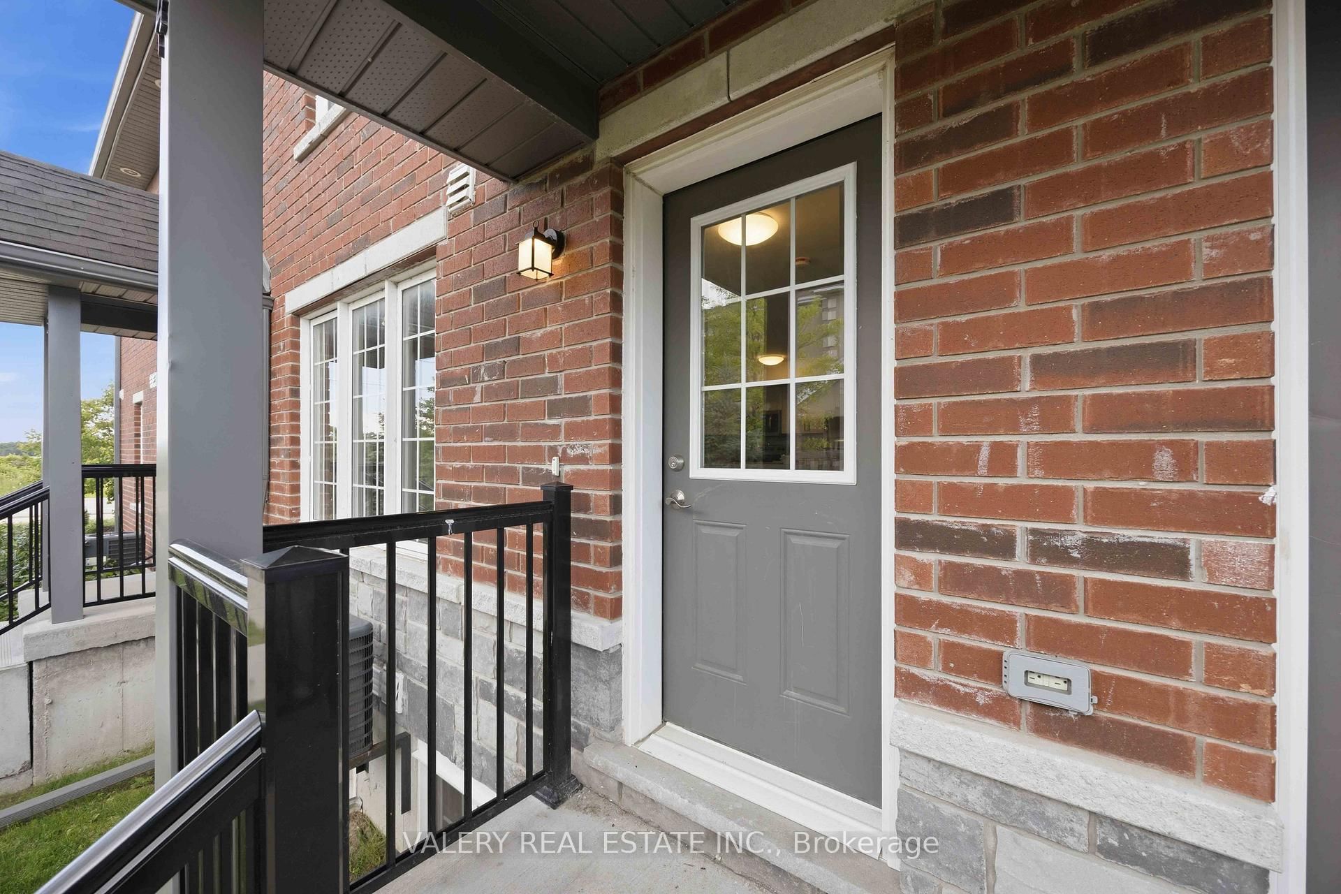 250 Penetanguishene Road, Unit 14