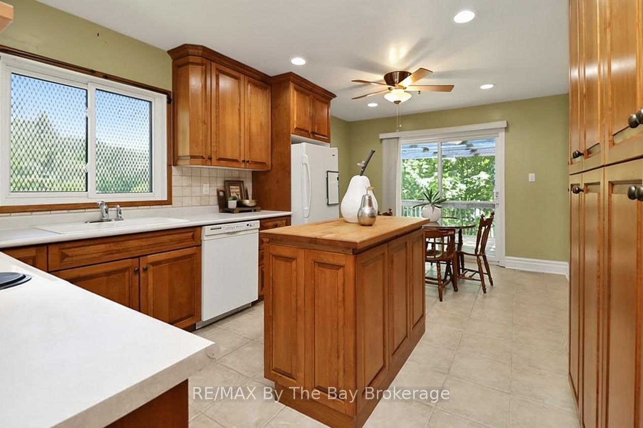 54 Fairway Crescent • Wasaga Beach, ON photo 12