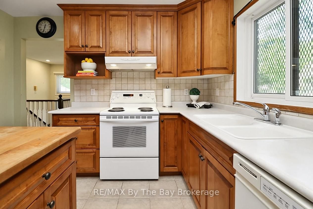 54 Fairway Crescent • Wasaga Beach, ON photo 15