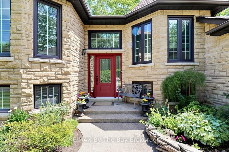 54 Fairway Crescent