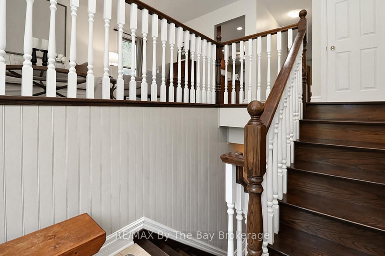 54 Fairway Crescent • Wasaga Beach, ON photo 5