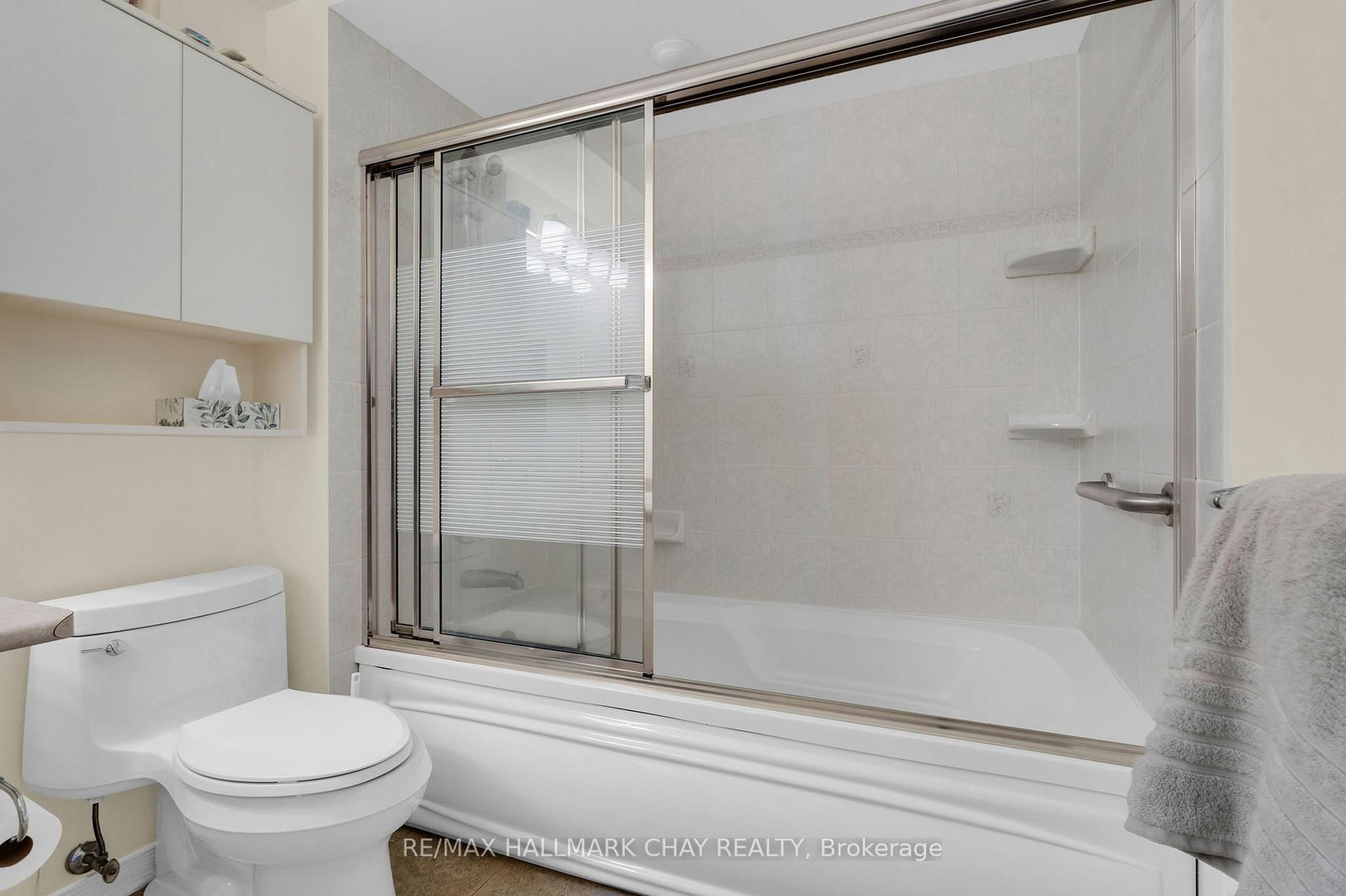 21 Kempenfelt Drive • #103 • Barrie, ON photo 14