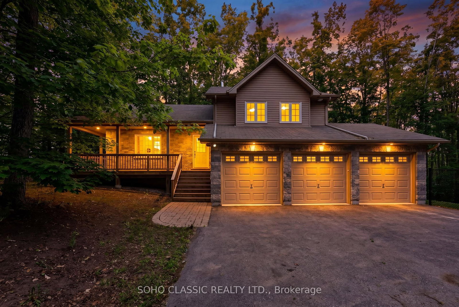 16 Oneida Avenue • Oro-Medonte, ON photo 1