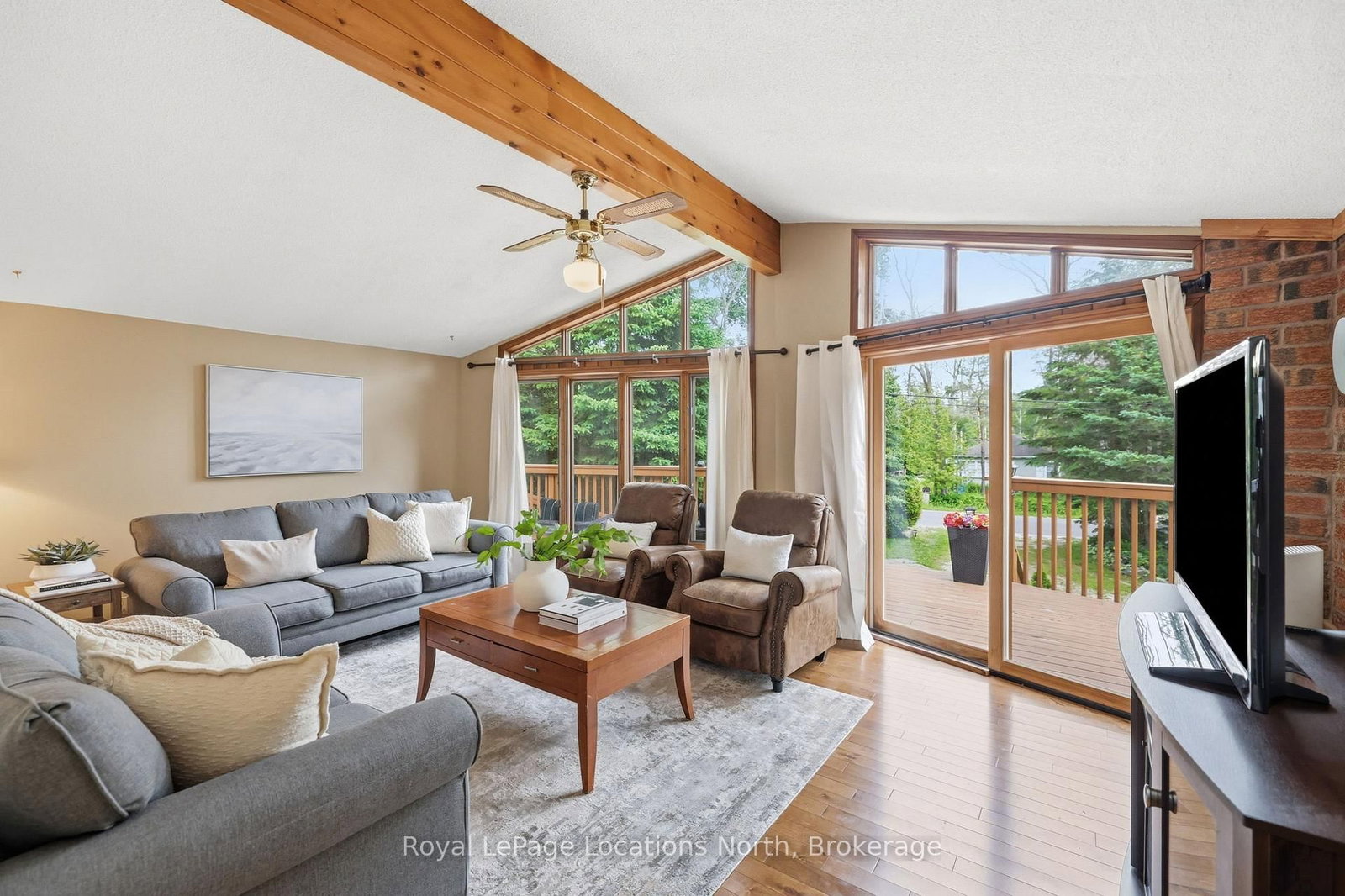 27 York Street • Collingwood, ON photo 6