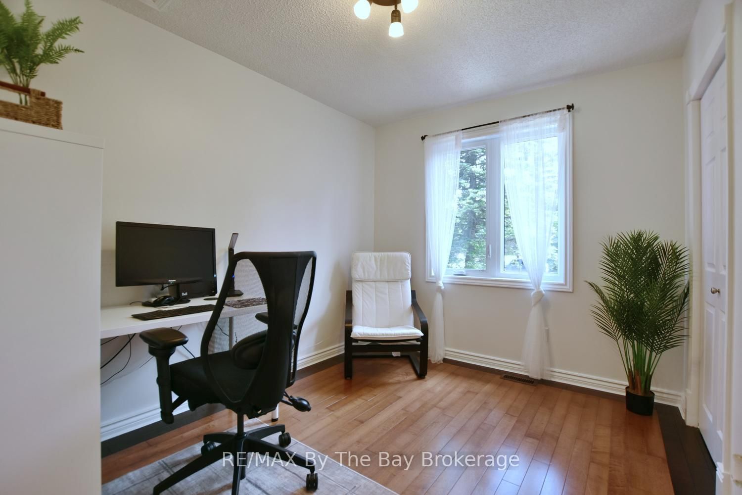 2 Birchmount Circle • Wasaga Beach, ON photo 16