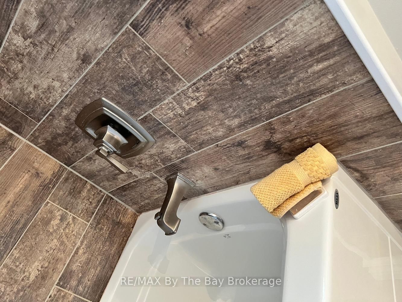 2 Birchmount Circle • Wasaga Beach, ON photo 20