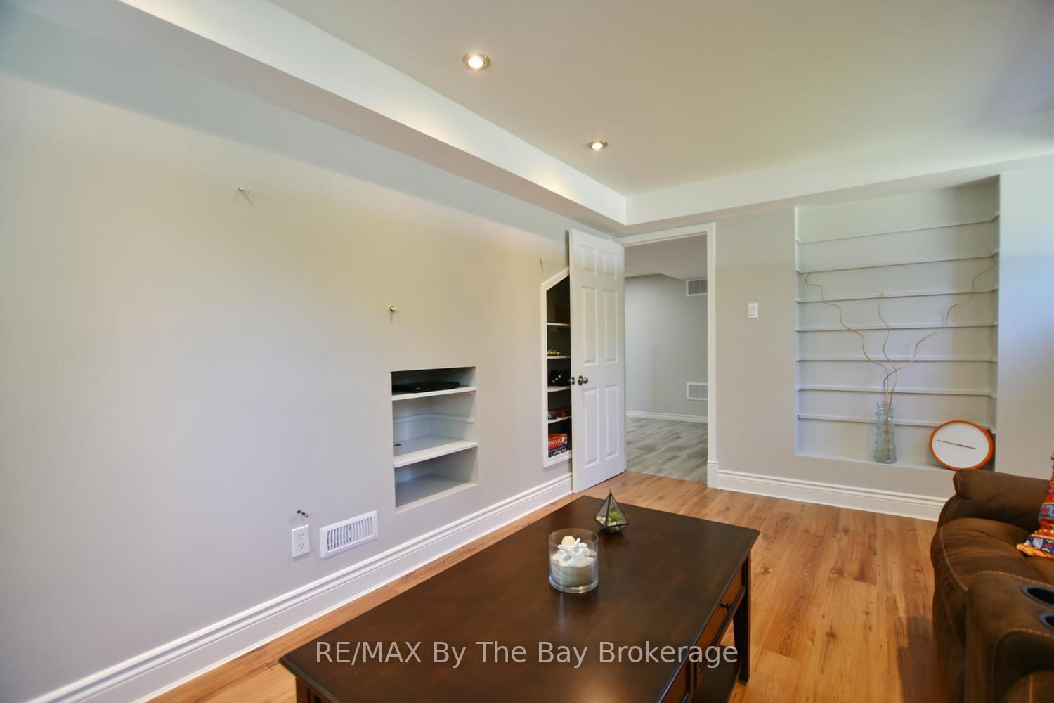 2 Birchmount Circle • Wasaga Beach, ON photo 28