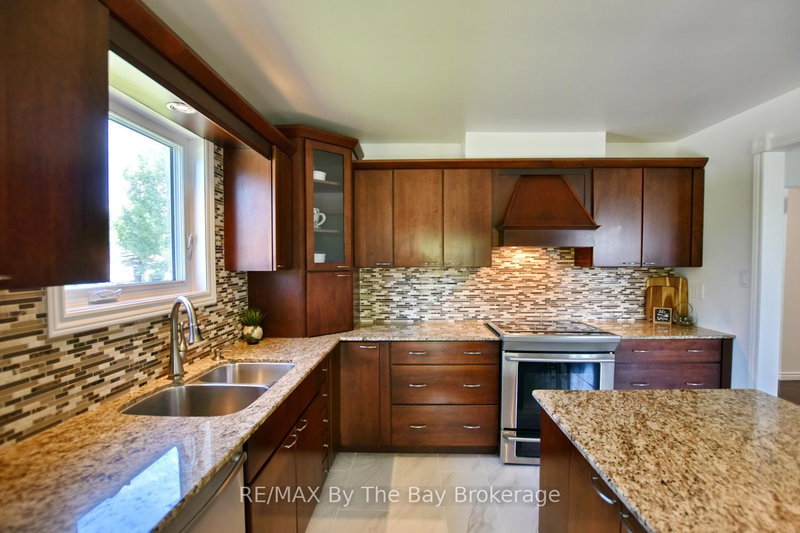2 Birchmount Circle
