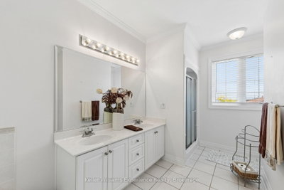 378 ABERDEEN Boulevard • Midland, ON photo 9