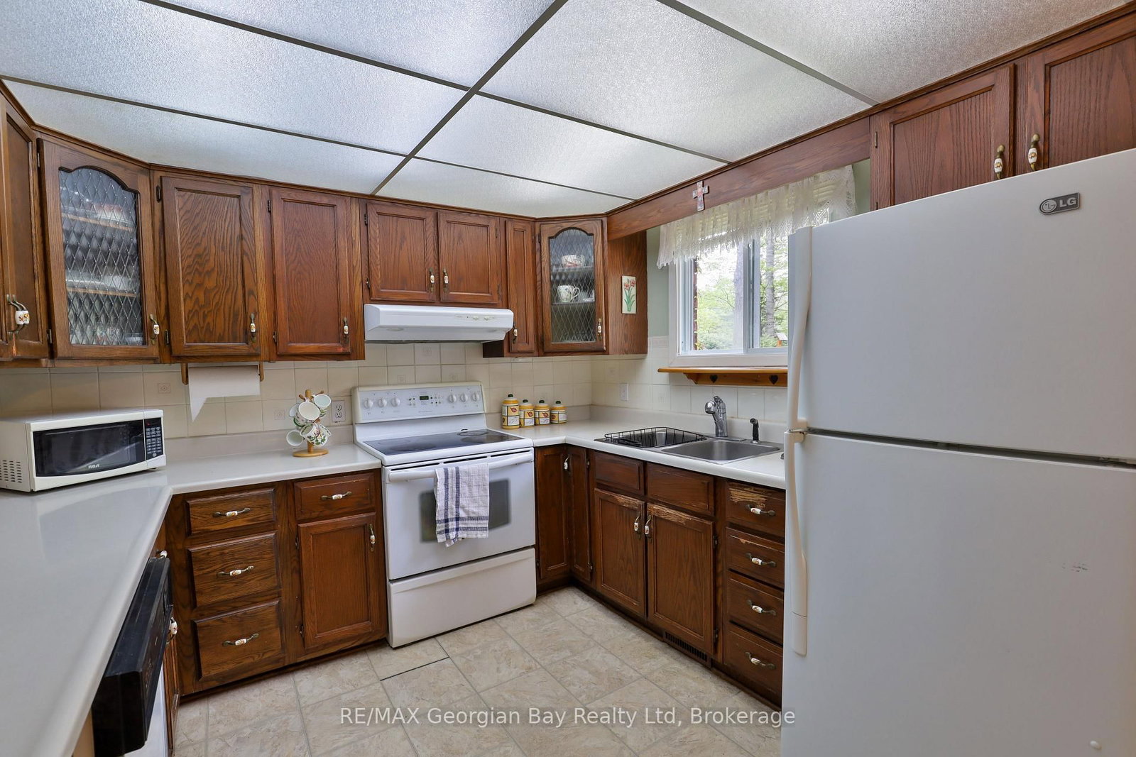 1 Lindale Avenue • Tiny, ON photo 12