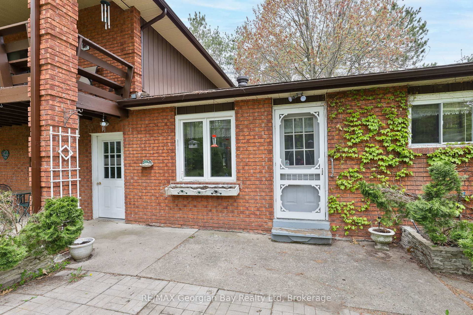 1 Lindale Avenue • Tiny, ON photo 31